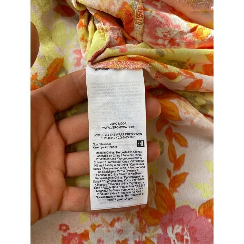 VERO Moda Floral "Lee" Faux Wrap Dress Ruffle Trim - Picture 7 of 8